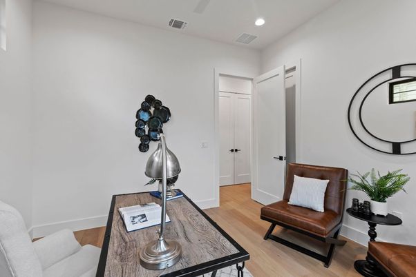 Interior, Recessed Lighting, Wood Texture Flooring