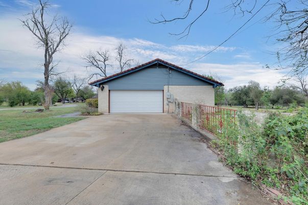 Backyard, Detached Garage, Exterior