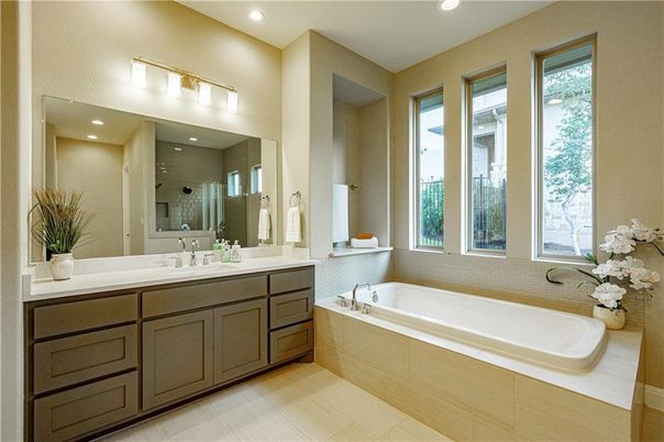 Bathroom, Dual Sink Vanities, Interior, Recessed Lighting