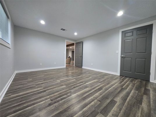 Empty room, Interior, Recessed Lighting, Wood Texture Flooring