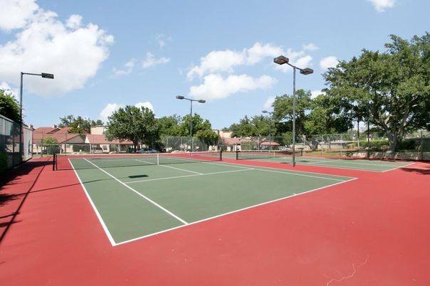 Exterior, Tennis Courts