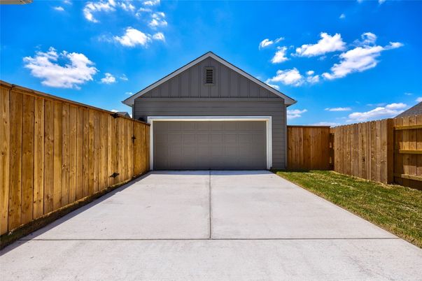 Detached Garage, Exterior