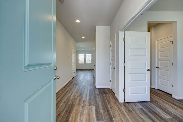 Interior, Recessed Lighting, Wood Texture Flooring