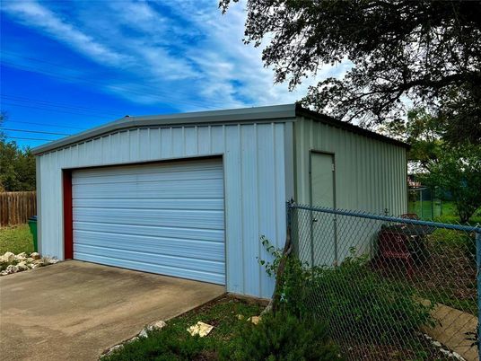 Detached Garage, Exterior