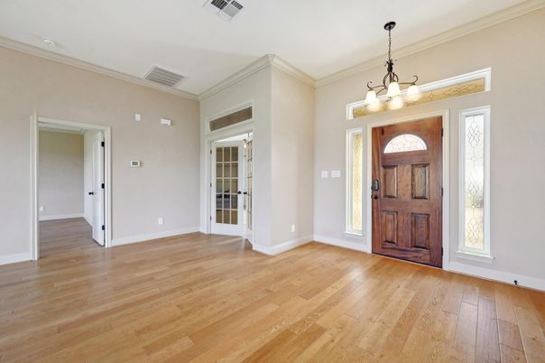 Chandelier, Empty room, Interior, Wood Texture Flooring