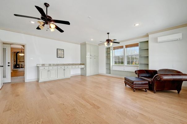 Empty room, Interior, Recessed Lighting, Wood Texture Flooring