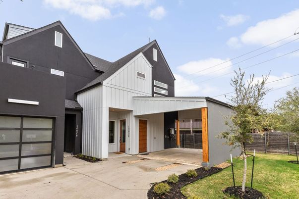 Backyard, Exterior, Facade, Farmhouse