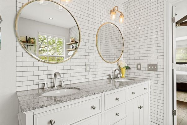 Bathroom, Dual Sink Vanities, Interior, Recessed Lighting