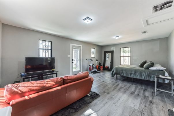 Bedroom, Fitness Equipment, Interior, Living room, Wood Texture Flooring