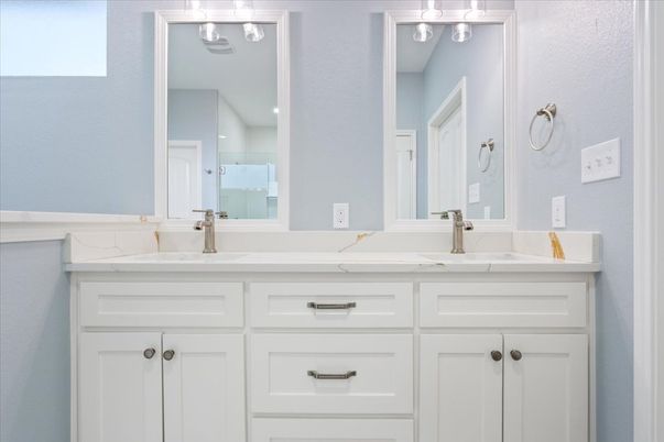 Bathroom, Dual Sink Vanities, Interior