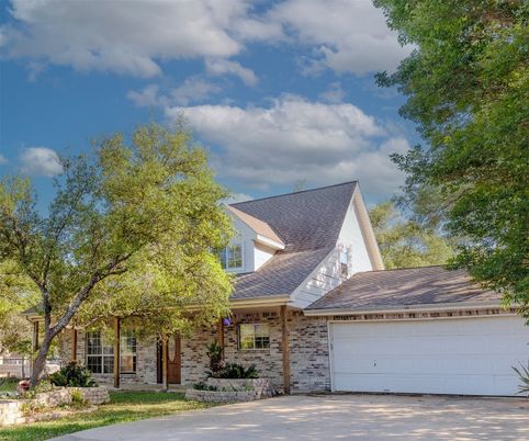 Attached, Exterior, Facade, Brick Facade, Ranch