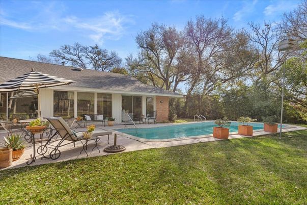 Backyard, Exterior, Pool