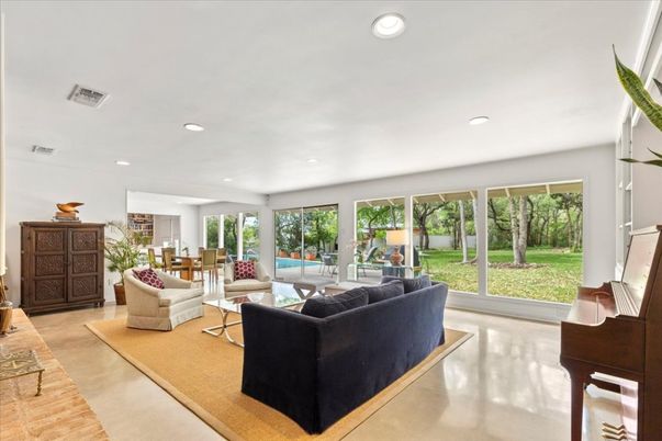 Dining room, Interior, Living room, Piano, Recessed Lighting