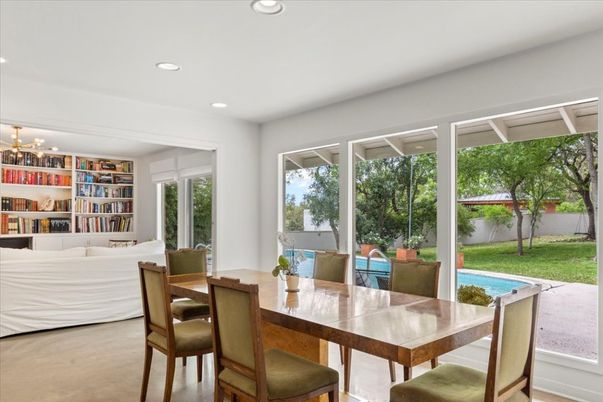 Dining room, Interior, Pendant Lights, Recessed Lighting