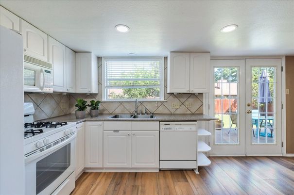 Interior, Kitchen, Recessed Lighting, Wood Texture Flooring