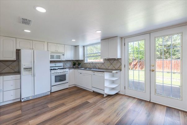 Interior, Kitchen, Recessed Lighting, Wood Texture Flooring