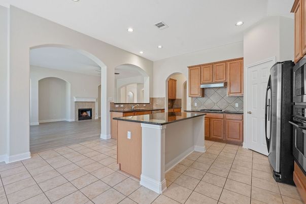 Fireplace, Interior, Kitchen, Recessed Lighting