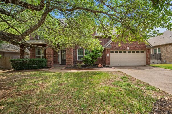Attached, Exterior, Facade, Brick Facade, Ranch
