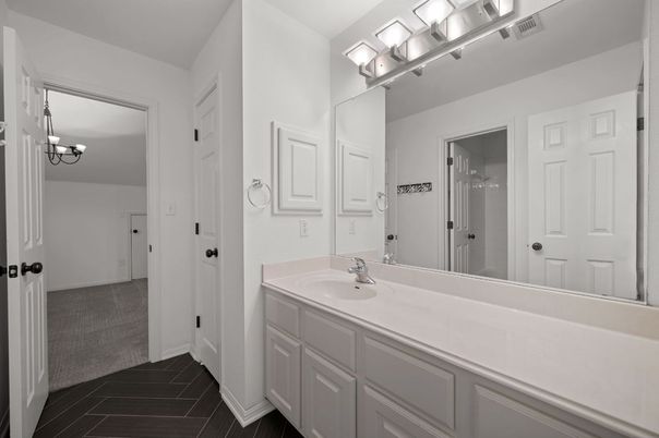 Bathroom, Dual Sink Vanities, Interior