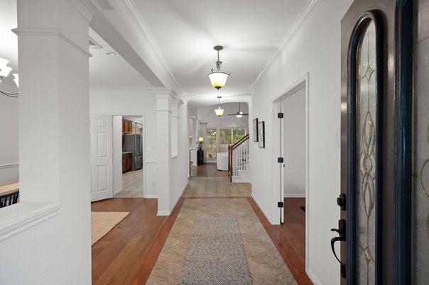 Interior, Pendant Lights, Wood Texture Flooring