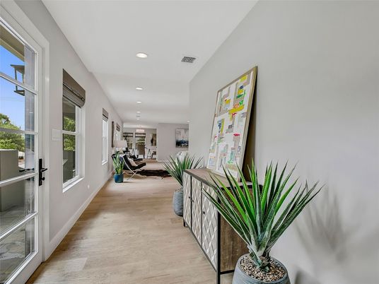 Interior, Recessed Lighting, Wood Texture Flooring