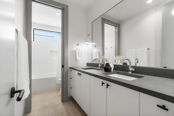 Bathroom, Dual Sink Vanities, Interior, Recessed Lighting
