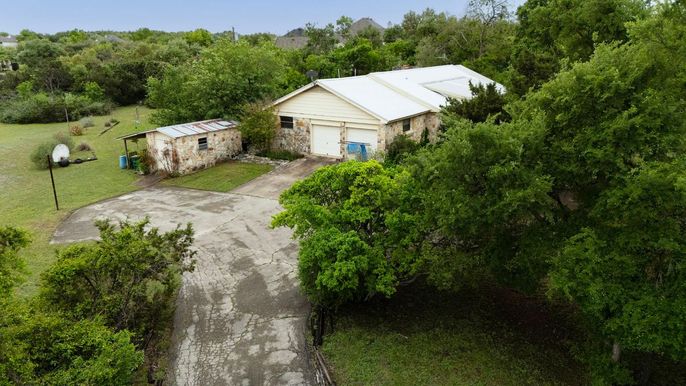 Exterior, Drone