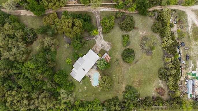 Exterior, Drone