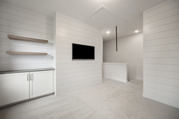 Empty room, Interior, Recessed Lighting
