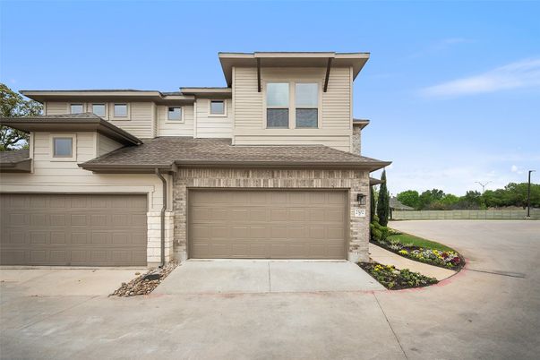 Attached, Exterior, Facade, Modern