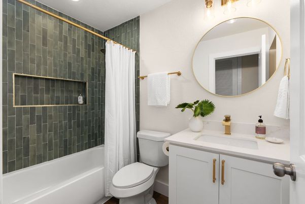 Bathroom, Interior, Recessed Lighting