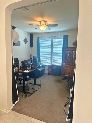 Home Office, Interior