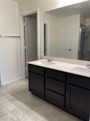 Bathroom, Dual Sink Vanities, Interior