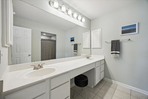 Bathroom, Dual Sink Vanities, Interior