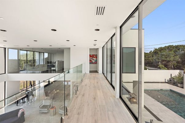 Interior, Recessed Lighting, Wood Texture Flooring