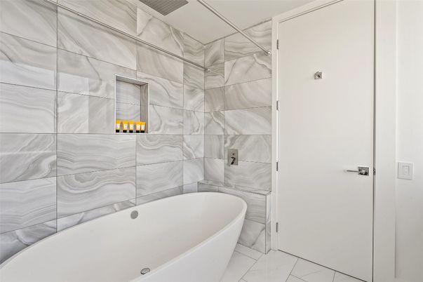 Bathroom, Free Standing Baths, Interior