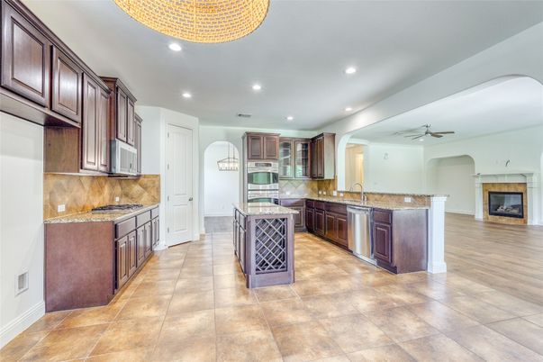 Fireplace, Interior, Kitchen, Recessed Lighting