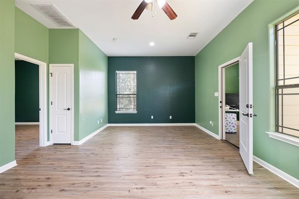 Empty room, Interior, Recessed Lighting, Wood Texture Flooring