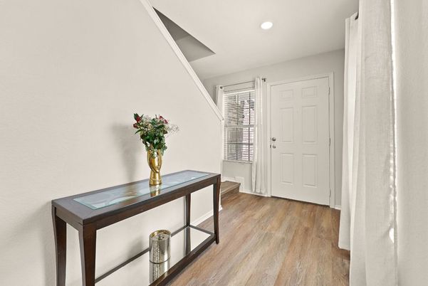 Interior, Recessed Lighting, Wood Texture Flooring