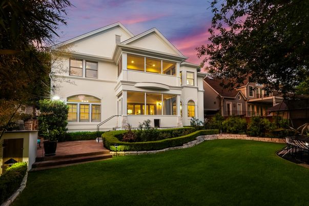 Backyard, Exterior, Facade, Farmhouse