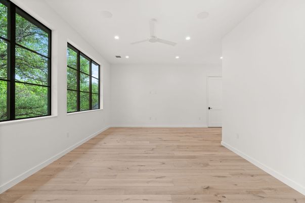 Empty room, Interior, Recessed Lighting, Wood Texture Flooring