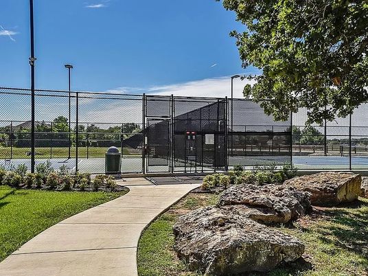 Exterior, Tennis Courts