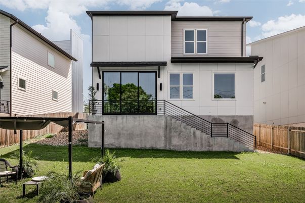 Backyard, Exterior, Facade, Rowhouse