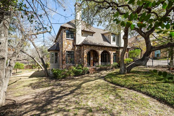 Backyard, Exterior, Facade, Brick Facade, French Provincial