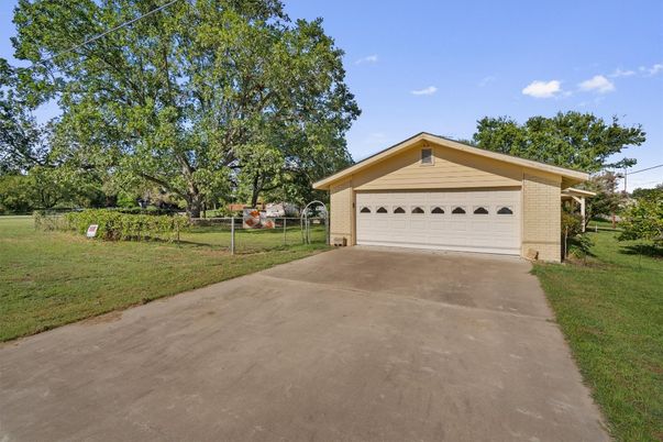 Backyard, Detached Garage, Exterior