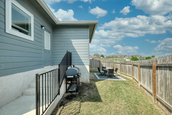 Backyard, Exterior