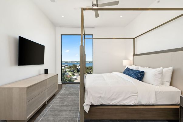 Bedroom, Interior, Recessed Lighting, Water
