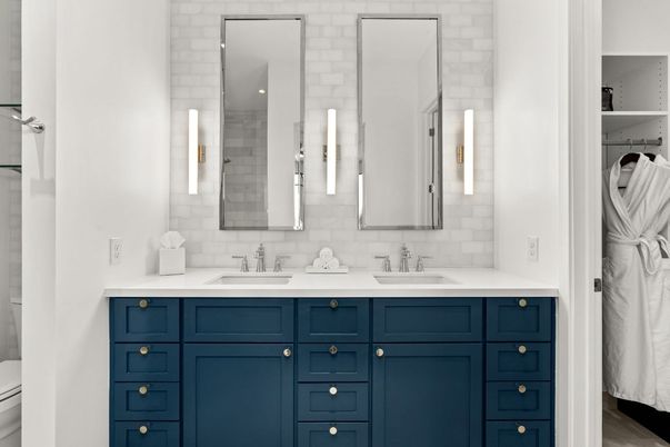 Bathroom, Dual Sink Vanities, Interior
