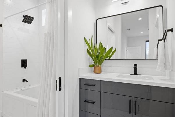 Bathroom, Interior, Recessed Lighting