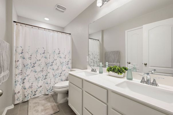 Bathroom, Dual Sink Vanities, Interior, Recessed Lighting
